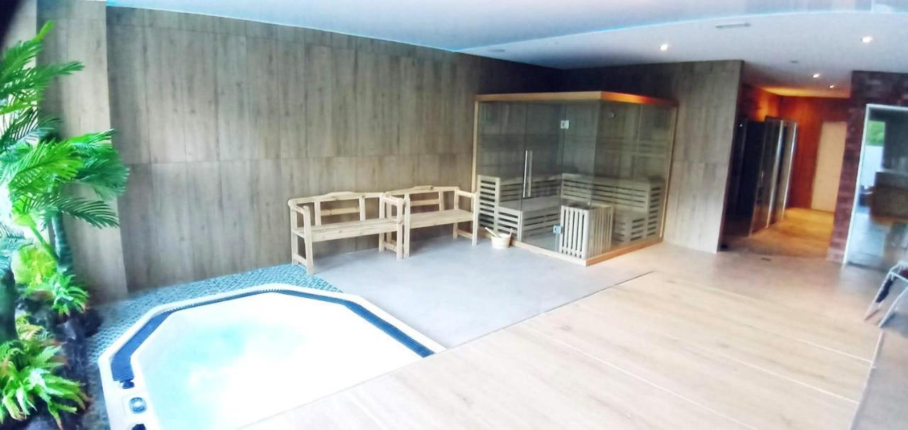 Dom Weselny Zielony Zakatek Jarocin Extérieur photo