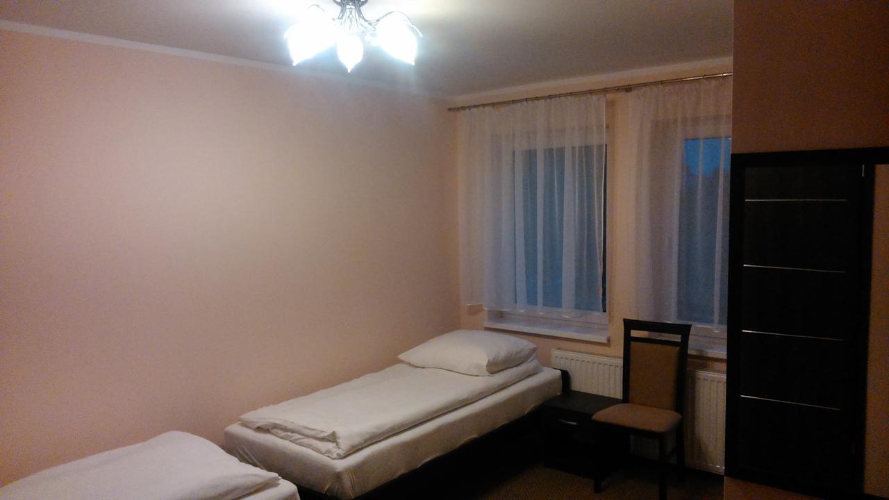 Dom Weselny Zielony Zakatek Jarocin Extérieur photo