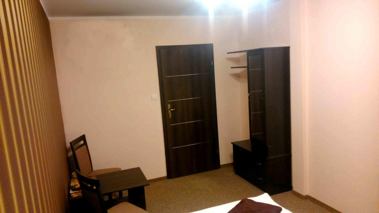 Dom Weselny Zielony Zakatek Jarocin Extérieur photo